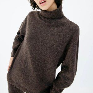 NWT Aritzia Valentina sweater